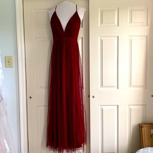 MAXI DRESS IN BURGUNDY